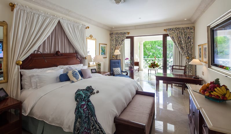 SANDY LANE - LUXURY ORHCID SUITE BED